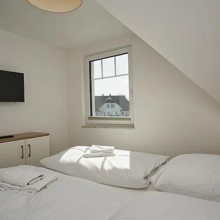 Rex Rugia Fewo12-7 Mit Schwimmbadnutzung Im Ahoi-sellin Lobbe