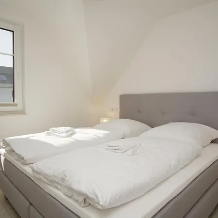 Rex Rugia Fewo12-7 Mit Schwimmbadnutzung Im Ahoi-sellin Appartement *